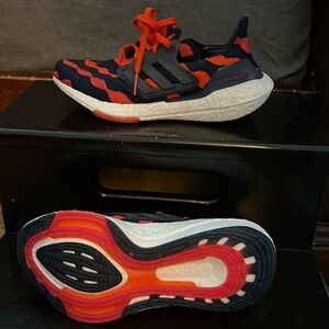 Adidas Ultraboost 22, new without tags—Never worn.  Women’s size 8